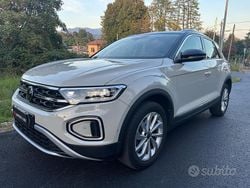 Bianco Usata 2023 VW T-Roc SUV | 25.900 € (Buon prezzo)