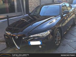 Blu metallizzato Usata 2018 Alfa Romeo Giulia Super Tre volumi | 18.250 € (Cara)