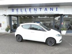 Bianco pastello Usata 2021 Lancia Ypsilon Gold Due volumi | 13.200 € (Cara)