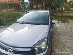 Usata 2005 Opel Astra Tre volumi | 1800 € (Buon prezzo)