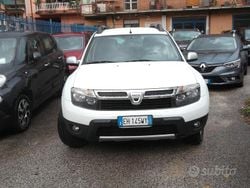 Bianco Usata 2011 Dacia Duster Lauréate SUV | 7000 € (Buon prezzo)