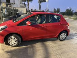 Usata 2015 Toyota Yaris Tre volumi | 5350 € (Super prezzo)