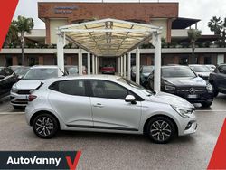 Argento Usata 2020 Renault Clio V Business Tre volumi | 9990 € (Ottimo prezzo)