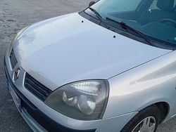 Grigio Usata 2003 Renault Clio II Tre volumi | 1000 €