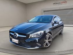 Nero Usata 2018 Mercedes 180 Tre volumi | 15.480 € (Buon prezzo)