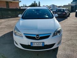 Bianco Usata 2011 Opel Astra Cosmo Station wagon | 3500 € (Buon prezzo)
