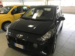 Grigio Usata 2022 Hyundai i10 Due volumi | 13.500 € (Buon prezzo)