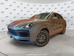 Grigio scuro Usata 2020 Porsche Cayenne SUV | 77.350 € (Buon prezzo)