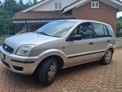 Usata 2003 Ford Fusion Tre volumi | 1500 € (Ottimo prezzo)