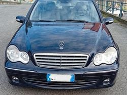 Blu Usata 2006 Mercedes C220 Station wagon | 4500 €