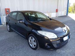 Nero Usata 2010 Renault Mégane GrandTour Station wagon | 2300 € (Cara)
