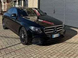 Usata 2019 Mercedes E220 AMG line Tre volumi | 17.400 € (Molto cara)