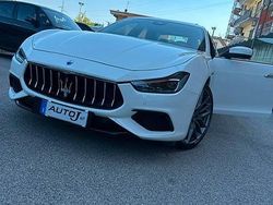 Bianco Usata 2019 Maserati Ghibli Tre volumi | 41.900 € (Molto cara)
