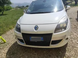 Usata 2006 Renault Scénic II Authentique Monovolume | 2000 € (Buon prezzo)