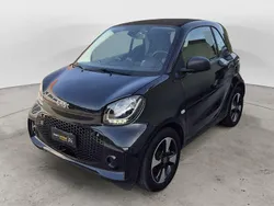 Musta Käytetty 2021 Smart ForTwo Electric Drive Passion Sedan | 11.290 € (Hyvä tarjous)