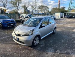 Grigio Usata 2008 Toyota Aygo Due volumi | 3900 € (Buon prezzo)