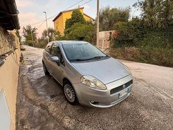 Grigio Usata 2007 Fiat Grande Punto Dynamic Due volumi | 2200 € (Ottimo prezzo)