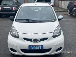 Bianco Usata 2011 Toyota Aygo Connect Style Due volumi | 4500 € (Buon prezzo)