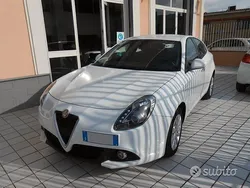Usata 2017 Alfa Romeo Giulietta Due volumi | 8500 € (Buon prezzo)