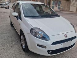 Usata 2014 Fiat Punto Lounge Tre volumi | 5400 € (Buon prezzo)