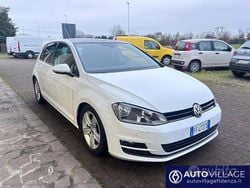 Bianco Usata 2013 VW Golf VII Comfortline Tre volumi | 9500 € (Buon prezzo)