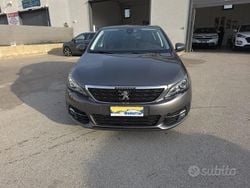 Grigio Usata 2020 Peugeot 308 Business-Line Tre volumi | 10.999 € (Ottimo prezzo)