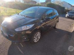 Nero Usata 2016 Ford Fiesta Due volumi | 8500 € (Buon prezzo)