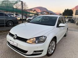Bianco Usata 2015 VW Golf Comfortline Tre volumi | 11.999 € (Buon prezzo)