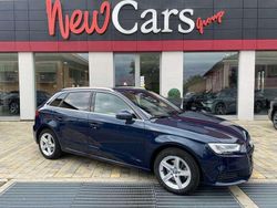 Blu/azzurro(met.) Usata 2019 Audi A3 Sportback Business Due volumi | 17.500 € (Buon prezzo)