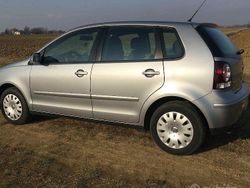 Grigio Usata 2006 VW Polo Tre volumi | 2500 € (Buon prezzo)