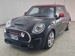 Verde Usata 2018 Mini John Cooper Works Due volumi | 22.000 € (Molto cara)