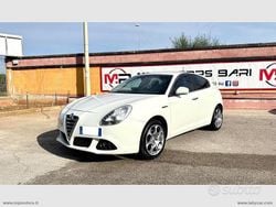 Bianco Usata 2010 Alfa Romeo Giulietta Distinctive Tre volumi | 6900 € (Buon prezzo)