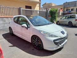 Bianco Usata 2007 Peugeot 207 Due volumi | 3700 € (Cara)