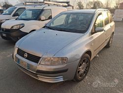 Grigio Usata 2005 Fiat Stilo Tre volumi | 1000 € (Buon prezzo)