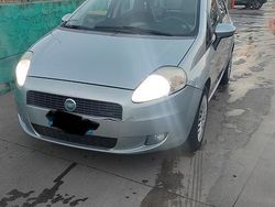 Usata 2007 Fiat Grande Punto Due volumi | 5000 €
