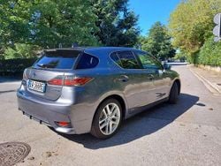 Grigio Usata 2014 Lexus CT200h Executive Line Tre volumi | 11.000 € (Buon prezzo)