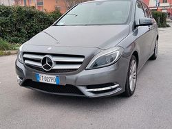 Grigio Usata 2014 Mercedes B200 Premium Monovolume | 4800 €