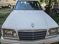 Usata 1995 Mercedes E200 Classic Tre volumi | 3000 €