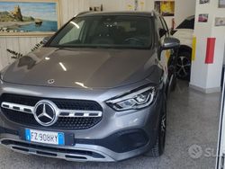 Grigio Usata 2020 Mercedes GLA200 Executive SUV | 25.800 € (Buon prezzo)