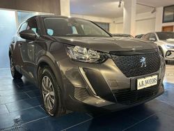Grigio Usata 2021 Peugeot 2008 Active SUV | 14.499 € (Buon prezzo)