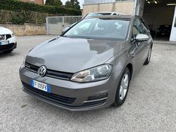 Grigio Usata 2016 VW Golf Executive Tre volumi | 9800 € (Buon prezzo)