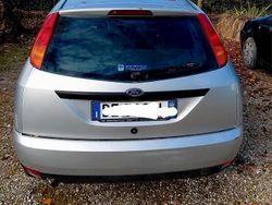 Usata 1999 Ford Focus Tre volumi | 2000 €