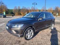 Grigio Usata 2017 VW Touareg Executive SUV | 15.799 € (Buon prezzo)