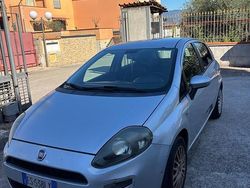 Grigio Usata 2013 Fiat Punto Due volumi | 3500 € (Buon prezzo)