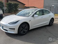 Bianco Usata 2020 Tesla Model 3 Standard Range Tre volumi | 20.000 € (Super prezzo)