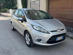 Usata 2010 Ford Fiesta Due volumi | 2190 € (Ottimo prezzo)
