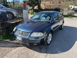 Grigio Usata 2005 VW Passat Highline Tre volumi | 2999 € (Buon prezzo)