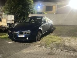 Usata 2008 Alfa Romeo 159 Progression Tre volumi | 4300 € (Buon prezzo)