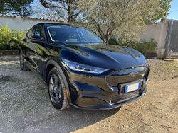 Nero Usata 2021 Ford Mustang Mach-E Extended Range SUV | 27.500 € (Buon prezzo)