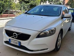 Bianco Usata 2016 Volvo V40 Kinetic Station wagon | 7900 € (Buon prezzo)